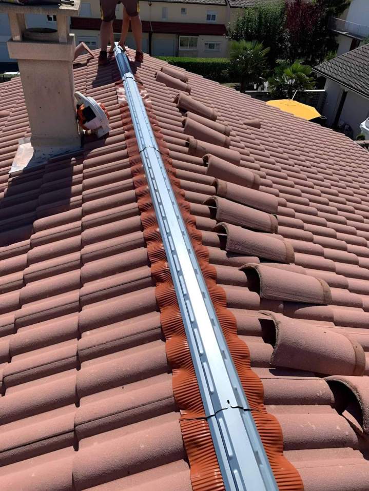 Pose de closoir de faîtage Clermont-Ferrand